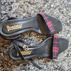 Roadster block heels